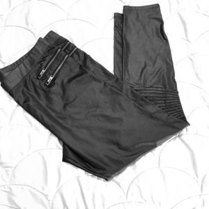 Express zipper moto legging faux leather look